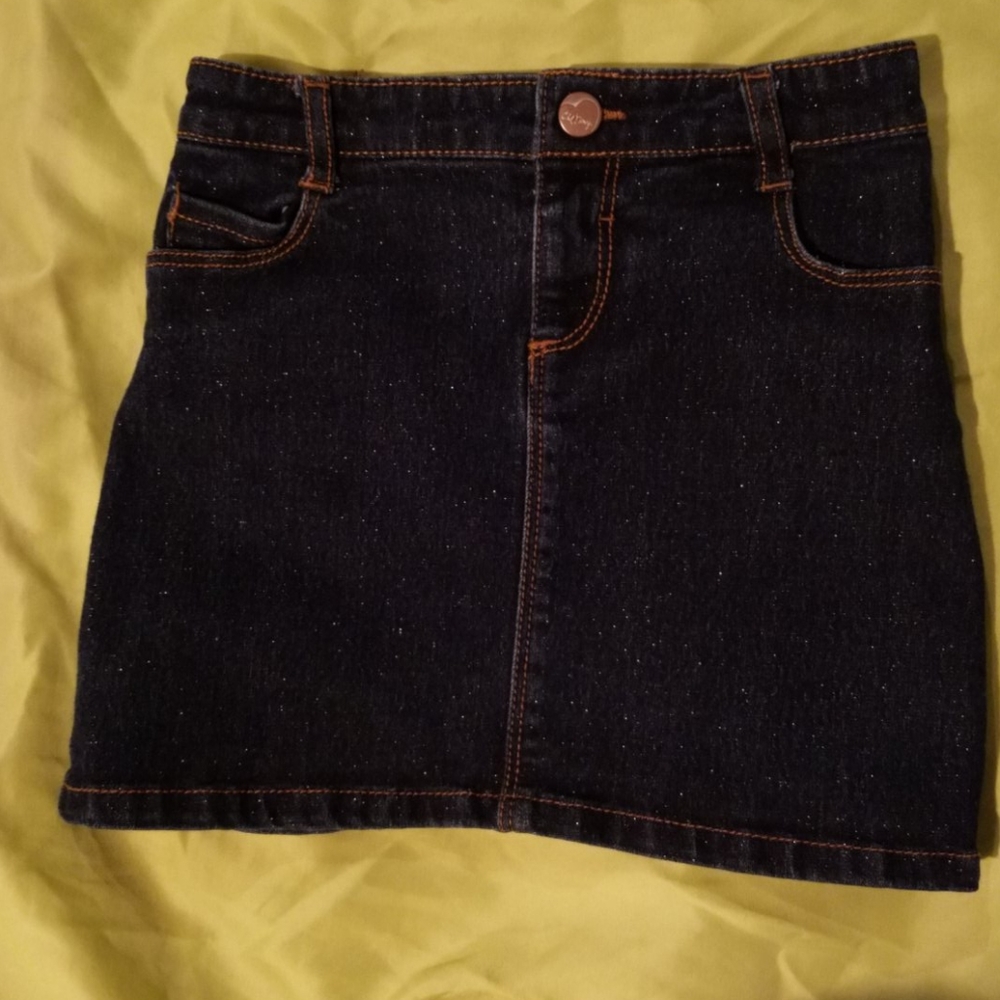 5-Piecee  4T-5T Jeans/Terry cloth bundle - Picture 9 of 16
